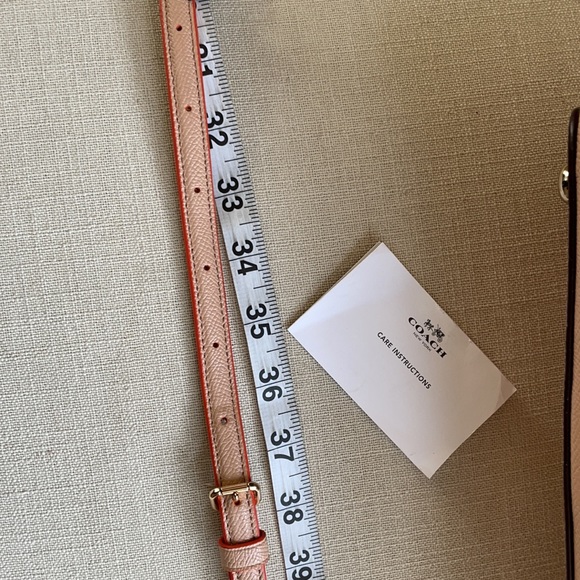 Classy COACH Crossbody Satchel Bag - Picture 16 of 16